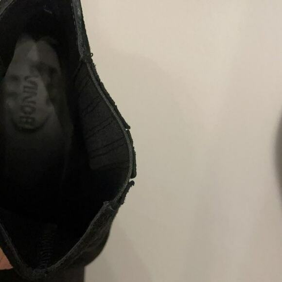 Vince Women's Suede Ankle Booties Black 7M Made in Italy - Picture 7 of 9